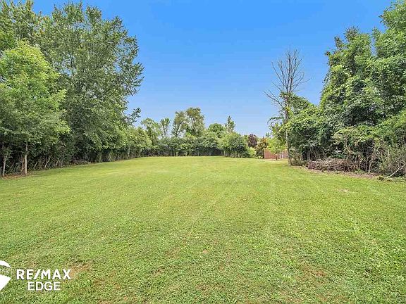 4th image of 10095 E Lippincott Blvd