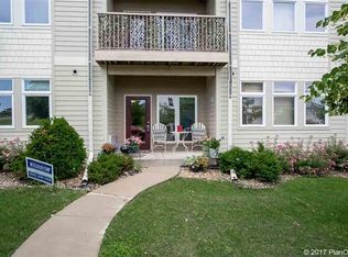 8206 Starr Grass Dr APT 107, Madison, WI 53719