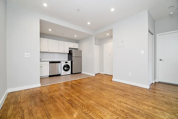 Rented by REAL New York | media 7