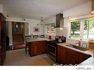 29 Lynacres Blvd, Fayetteville, NY 13066