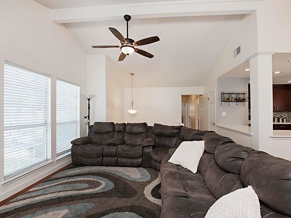4th image of 4094 Rocky Dr