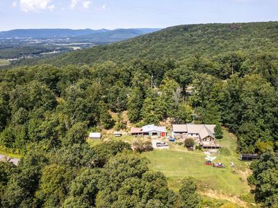 611 Blowing Cave Rd, Gurley, AL, 35748