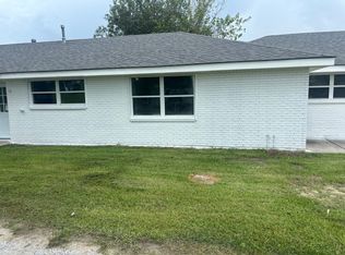 1900 Ree Rd, Chalmette, LA 70043