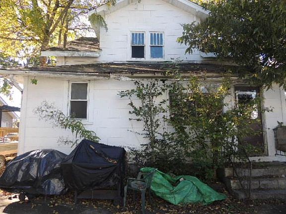 2nd image of 1246 E Center St