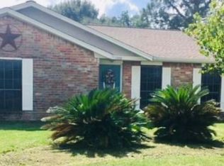 1308 Hospital Dr, Angleton, TX 77515