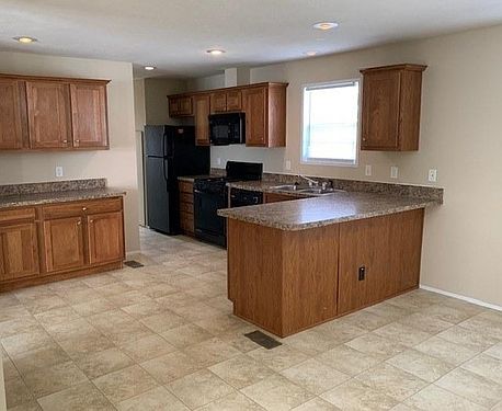 2nd image of 25244 Carmel St