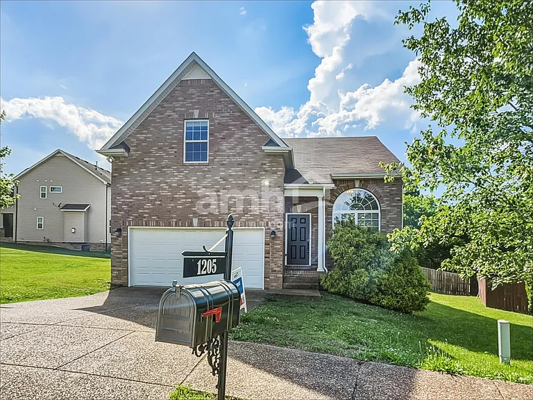 1205 Sundown Ct — Photo 1
