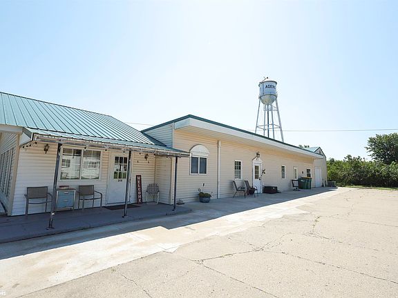 2nd image of 208 E Main St