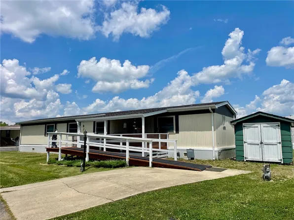 812 N 8th St #62, Mattoon, IL 61938