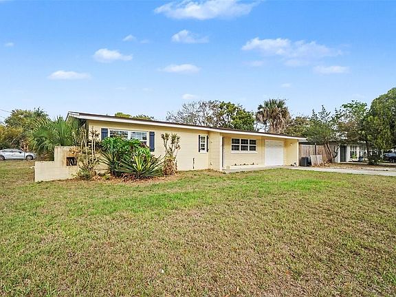 3rd image of 2300 Lake Rd