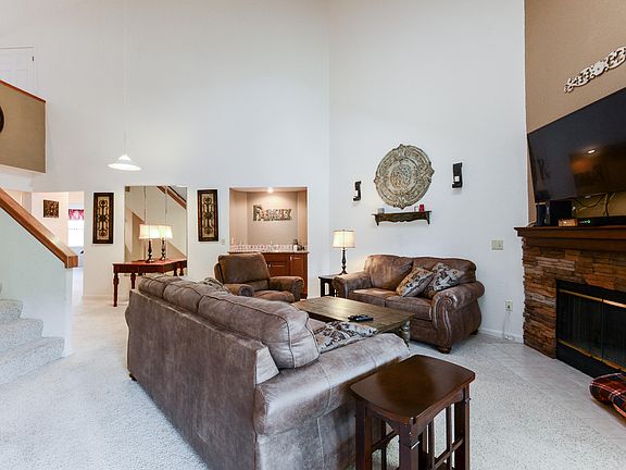 5th image of 280 Wimbledon Dr APT 9