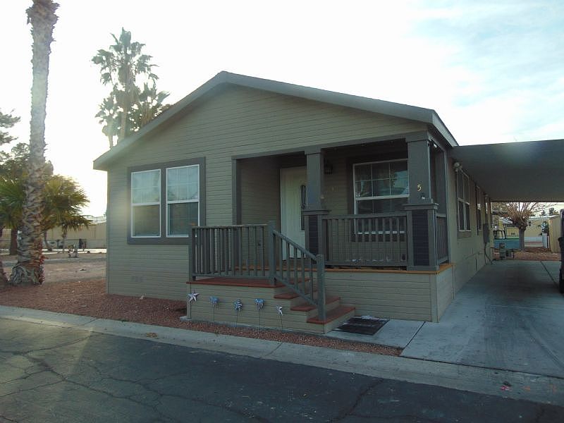 2nd image of 867 N Lamb Blvd Space 5