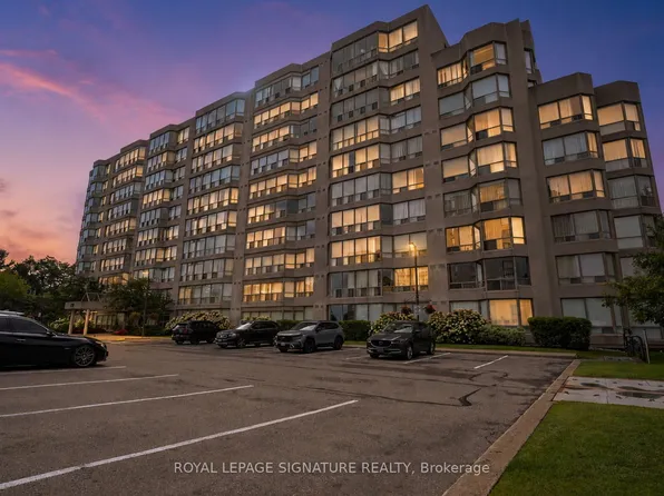 175 Cedar Ave #202, Richmond Hill, ON L4C 9V3