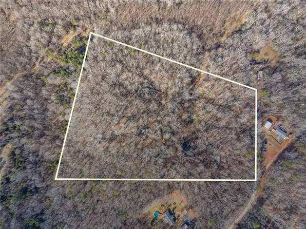 247 Stallion Dr, Honea Path, SC 29654