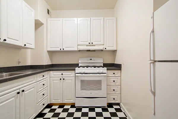 Rented by Keller Williams NYC | media 8