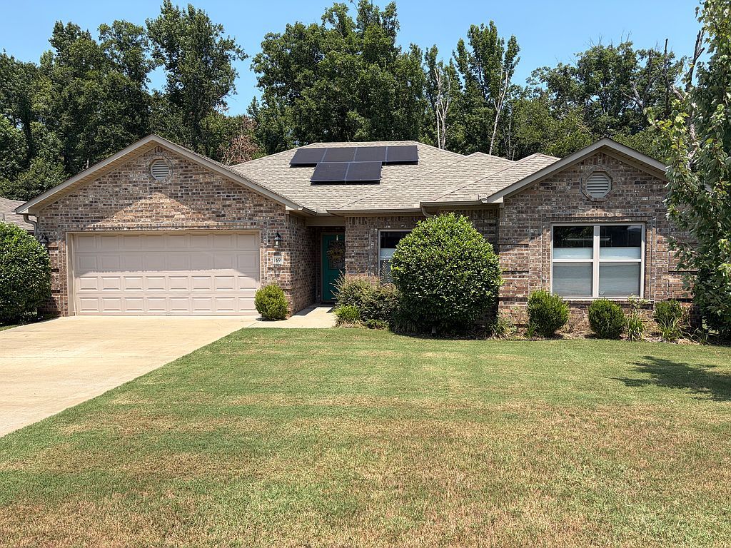 69 Huntington Dr - Property Image