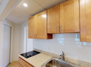 40 Barnes Ave APT 5, White River Junction, VT 05001