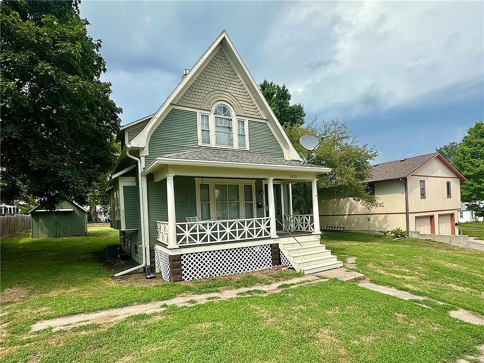 1st image of 1015 E 2nd St