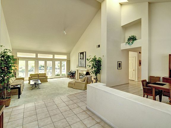 3rd image of 2414 Ranchgrove Dr