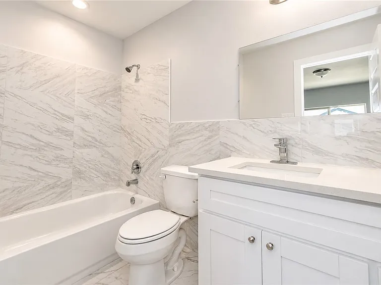 113 S Commonsway Dr — Photo 10