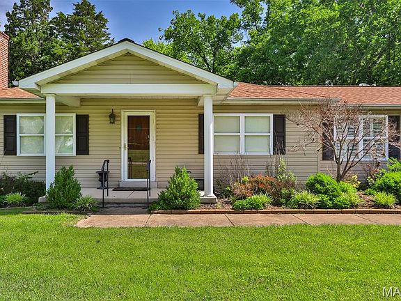 5th image of 851 Poplar Dr