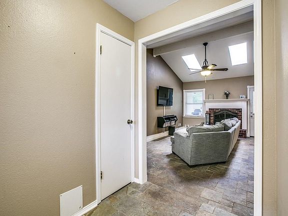 4th image of 3609 Dover Ln
