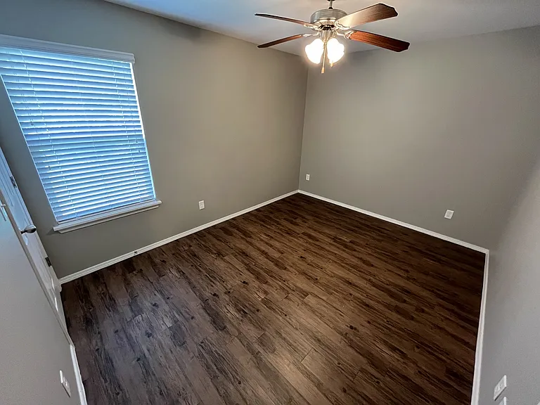 2902 Deerfield Blvd #1 — Photo 6