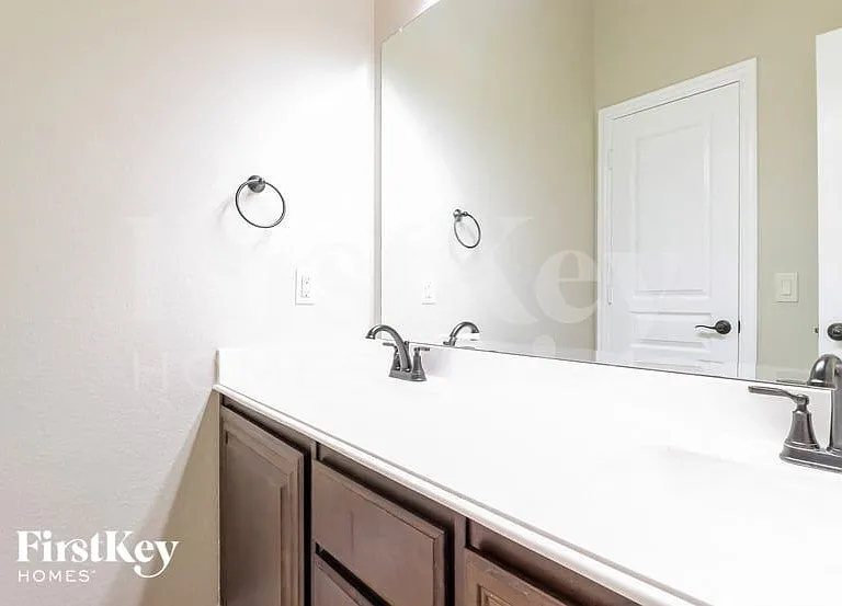 1125 Marigold Dr — Photo 9