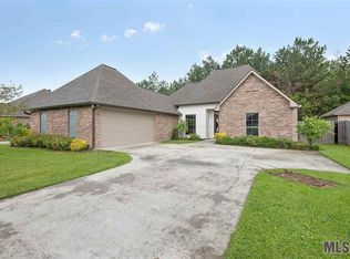 12725 Ruby Lake Dr, Walker, LA 70785