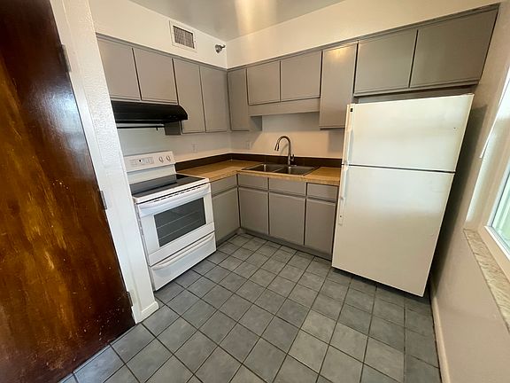 5th image of 310 Plum St APT 8