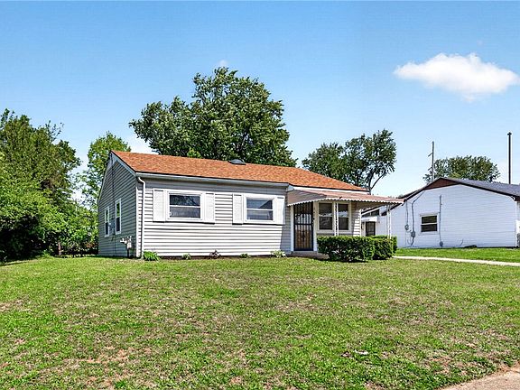2nd image of 4477 Gatewood Pl
