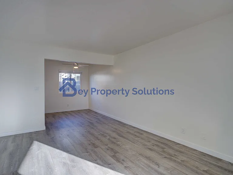 142 S Rena St #H — Photo 3