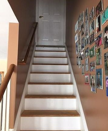 3rd image of 28 Crest View Ave
