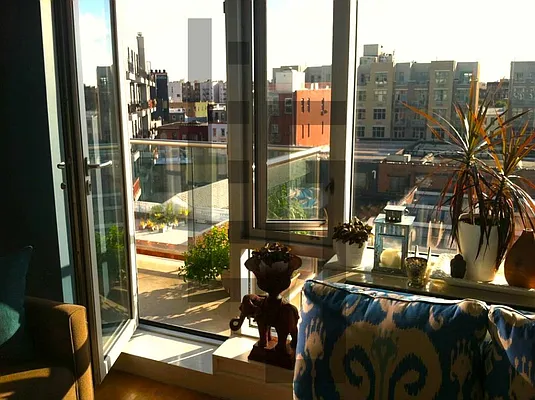 Rented by Loom Group | media 58