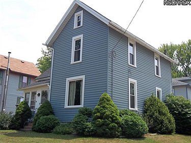 2nd image of 605 E 7th St