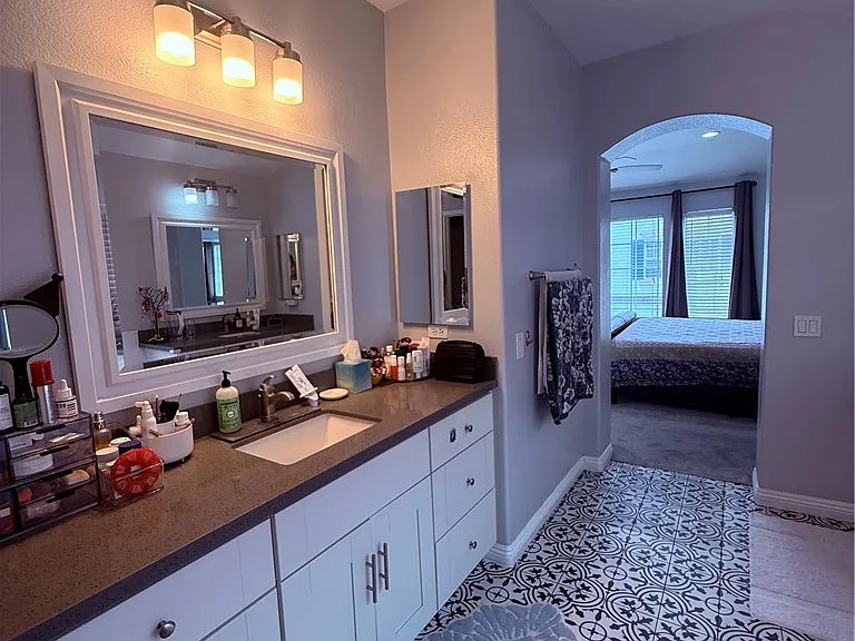 8184 Constantine Dr — Photo 22