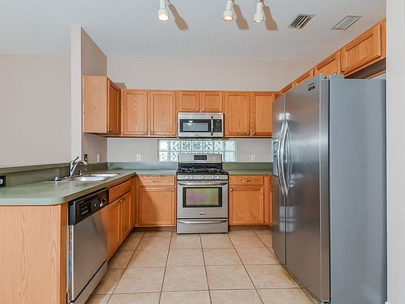 4th image of 6316 Blackberry Ln