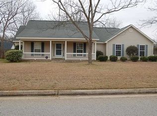 400 Grove Ln, Kathleen, GA 31047