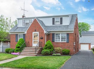 31 Whitman St, Carteret, NJ 07008