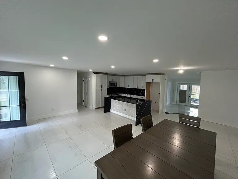 Mattituck Cir — Photo 3