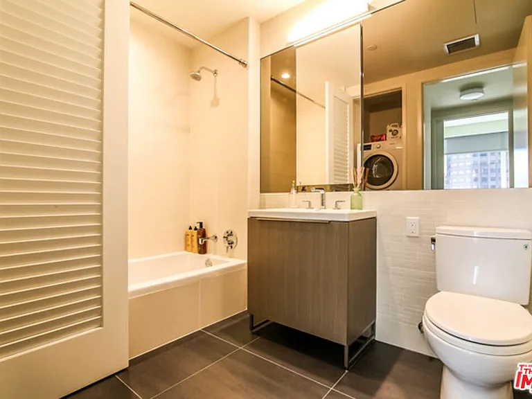 889 Francisco St #905 — Photo 3