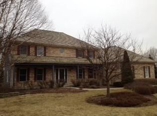 935 S Rawson Bridge Rd, Cary, IL 60013