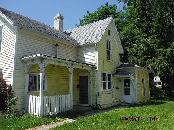 3rd image of 608 S Clay St