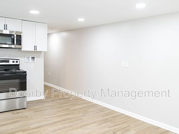 3rd image of 1714 Portland St Unit D