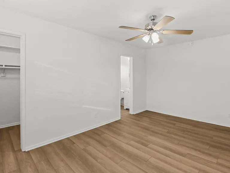 1747 Franklin St #4 — Photo 21