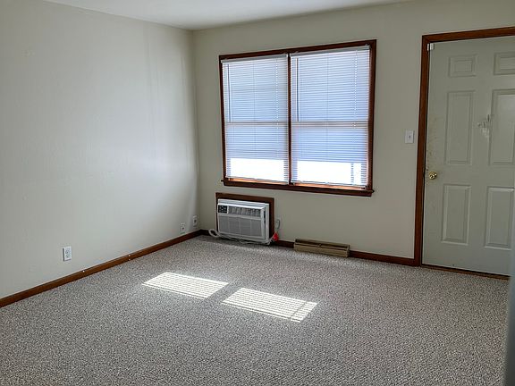 5th image of 1702 Maple Ave #H