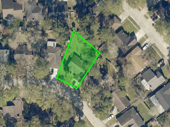 Ariel view of oversized lot!