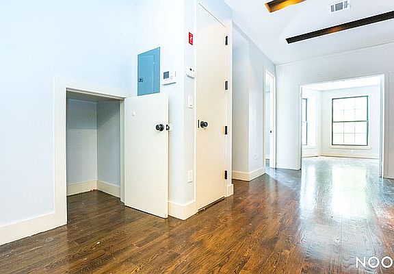 3rd image of 860 Macon St #14