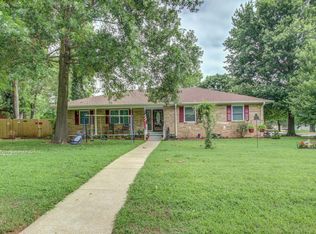 809 E Seneca St, Tahlequah, OK 74464