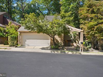 9904 Great Oaks Way, Fairfax, VA, 22030